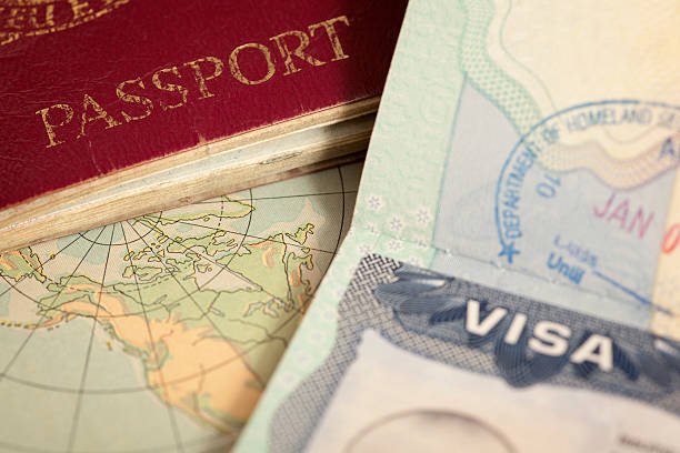 Passeport et visa sur une map monde